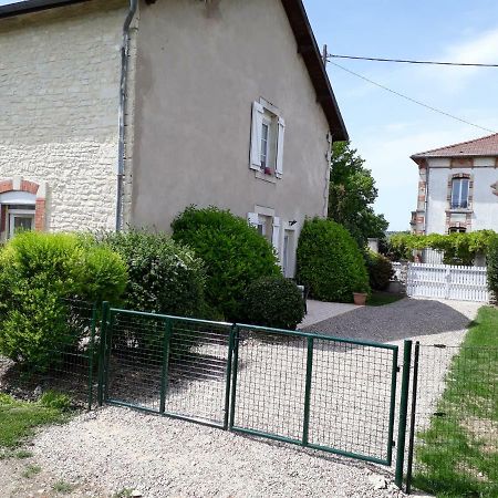Gite Aux Lauriers Lacroix-sur-Meuse Екстер'єр фото